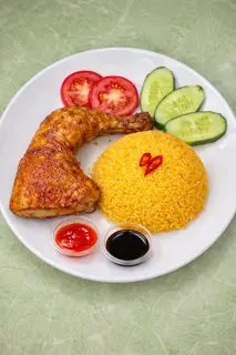 Hình ảnh Cơm Chiên Gà [DA GIÒN] Đùi Gà Góc Tư 230 - 250g