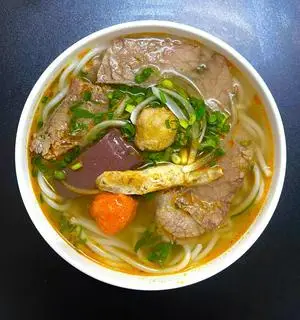 Hình ảnh Bún bò Huế - không móng
