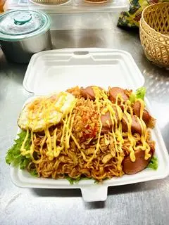 Hình ảnh Mì trộn sốt phô mai đặc biệt