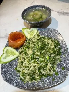 Hình ảnh Cơm chiên muối ớt gà xé - cay