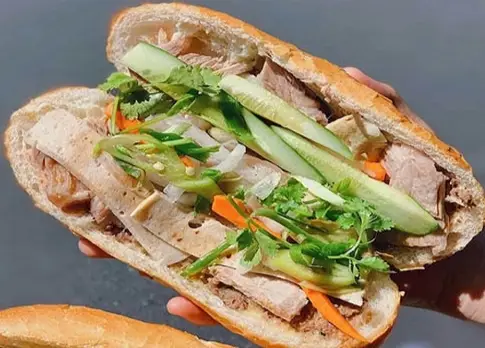 Hình ảnh Bánh mì thịt chả