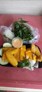Hình ảnh combo gà nữa con chặt sẵn+ 2 pepsi tẩy đá 