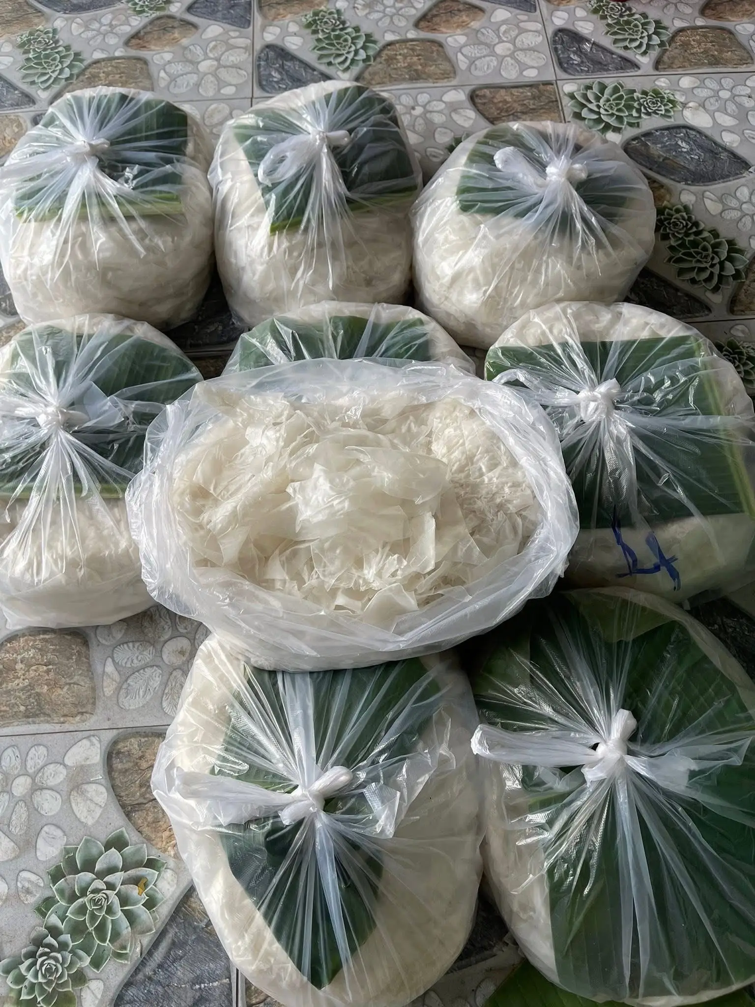 Hình ảnh Bánh tráng dẻo phơi sương (chỉ có bánh)