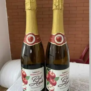 Hình ảnh Grape Valley Red Grape - Nước trái cây có gas táo đỏ - 750ml