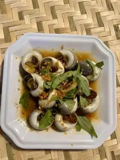 Hình ảnh Ốc mỡ xào me