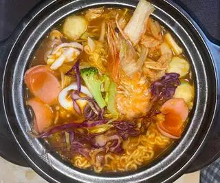 Hình ảnh Mỳ cay hải sản