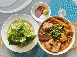 Hình ảnh Bún riêu + giò heo + chả 