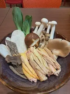 Hình ảnh Mì Ramen Tươi Gà Đùi