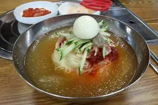 Hình ảnh Mì lạnh Hàn Quốc