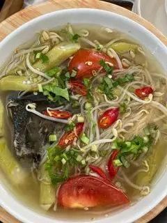 Hình ảnh Canh chua cá hồi