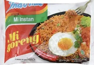 Hình ảnh Mì trộn viên sốt mayo