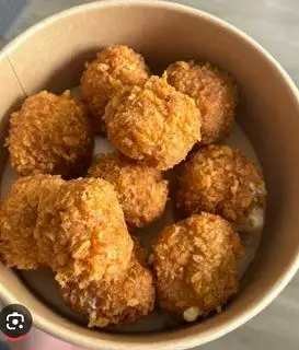 Hình ảnh Nem Phô Mai Trần Công Châu