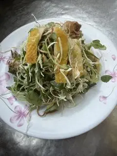 Hình ảnh Cơm - gỏi 1 người ăn