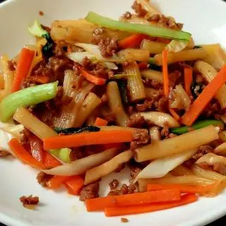 Hình ảnh Nui xào thịt bằm chay