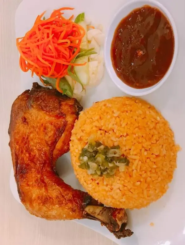 Hình ảnh Cơm Gà Lớn