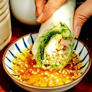 Hình ảnh Cuốn chả cá