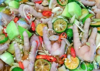 Hình ảnh chân gà sả tắt 