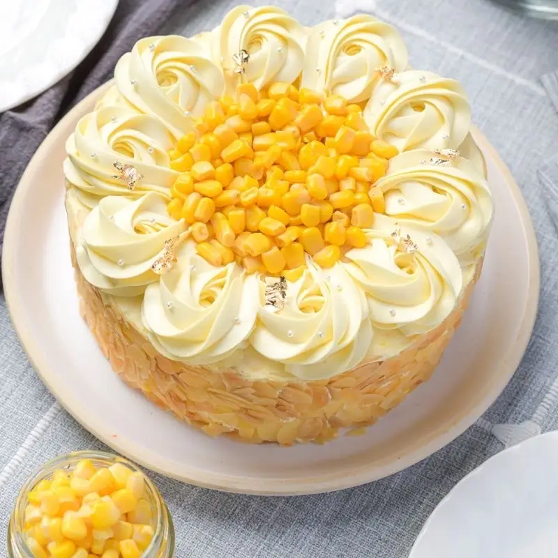Hình ảnh Bánh kem bắp nhỏ 15cm (mẫu ngẫu nhiên trong ngày ạ)