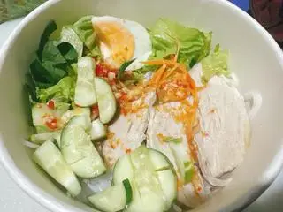 Hình ảnh bún nước tương thịt luột trứng
