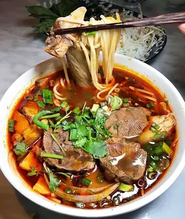 Hình ảnh Bún Bò Huế - Trung ( Thứ 5 )