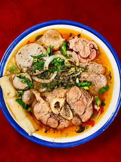 Hình ảnh BÚN BÒ ĐẶC BIỆT GIÒ HEO
