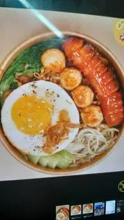 Hình ảnh Mì trộn full cá viên+trứng op la