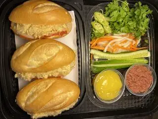 Hình ảnh Set bánh mì mini 3 ổ siêu pate bơ ( pate bơ riêng )