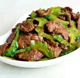 Hình ảnh Cơm thịt bò xào khô qua 