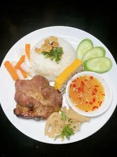 Hình ảnh Cơm Tấm: Nạc vai heo, bì, chả trứng