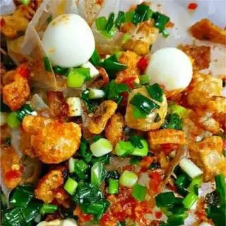 Hình ảnh Bánh tráng mỡ hành tóp mỡ