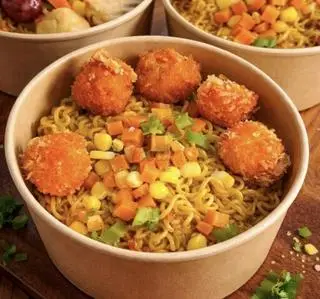 Hình ảnh Mì trộn viên phô mai 