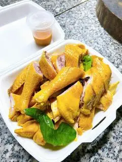 Hình ảnh gà ủ muối (1/2 con)