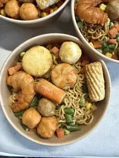 Hình ảnh Indomie thập cẩm 2 mì