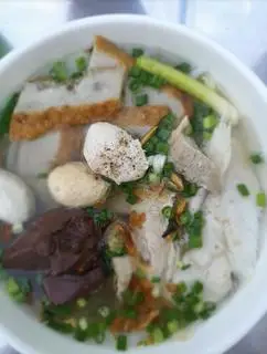 Hình ảnh Bánh canh chả cá thịt mọc
