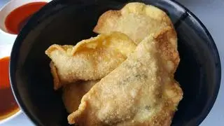 Hình ảnh Hoành thánh chiên nhà làm
