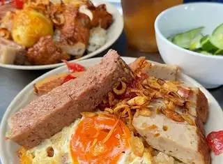 Hình ảnh Xôi trứng chả pate