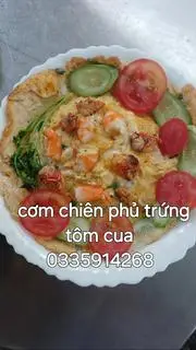 Hình ảnh Cơm chiên tôm cua phủ trứng 