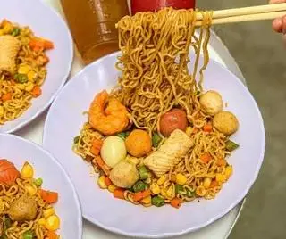 Hình ảnh mì trộn indomie