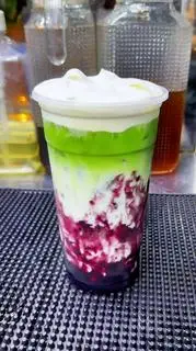 Hình ảnh Matcha latte việt quất 