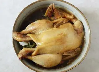 Hình ảnh Gà ta hấp rụ nguyên con