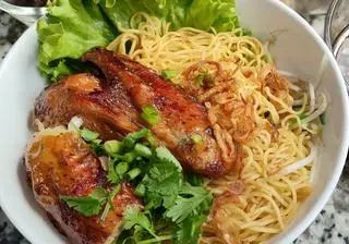 Hình ảnh mì xào gà 
