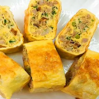 Hình ảnh Cơm Trứng Cuộn Thịt