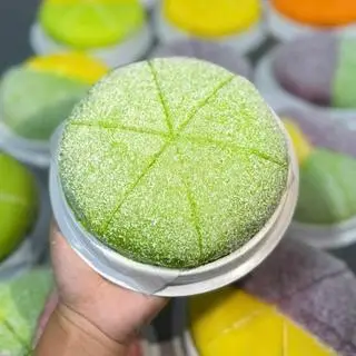 Hình ảnh Bánh crepe sầu riêng ổ mini Phú sĩ lá dứa S (235g)