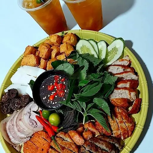 Hình ảnh Bún đậu thập cẩm 2 người ăn - 2 ly trà tắc