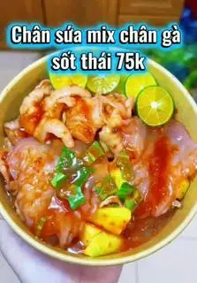Hình ảnh sứa .. trộn với chân gà rút xương 