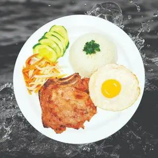 Hình ảnh Cơm sườn ốp la