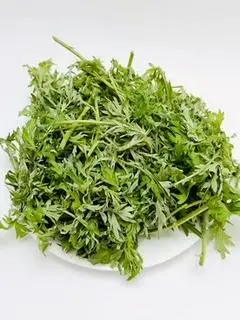 Hình ảnh Rau ngải cứu hầm thuốc Bắc