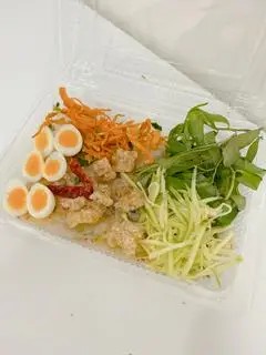 Hình ảnh Bánh Tráng Trộn Tóp Mỡ