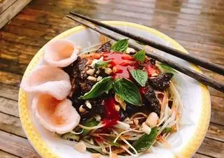 Hình ảnh Gỏi khô bò