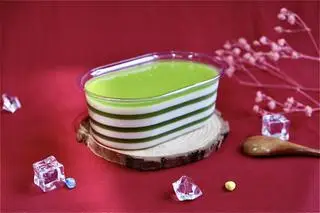 Hình ảnh Rau câu Chesse lá dứa